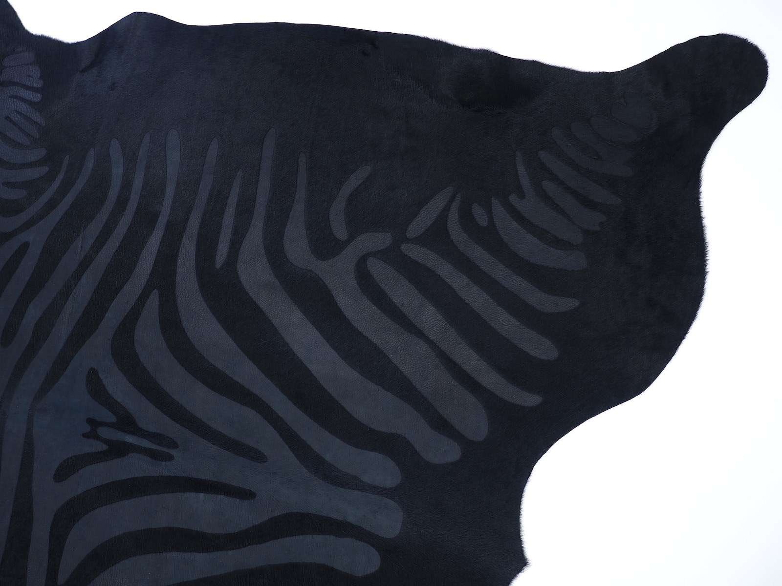  Шкура коровы под Зебру черная на черном арт.: 29036