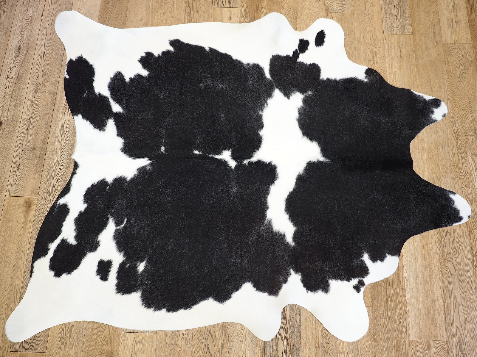 Натуральная шкура коровы черно-белая арт.: 26360