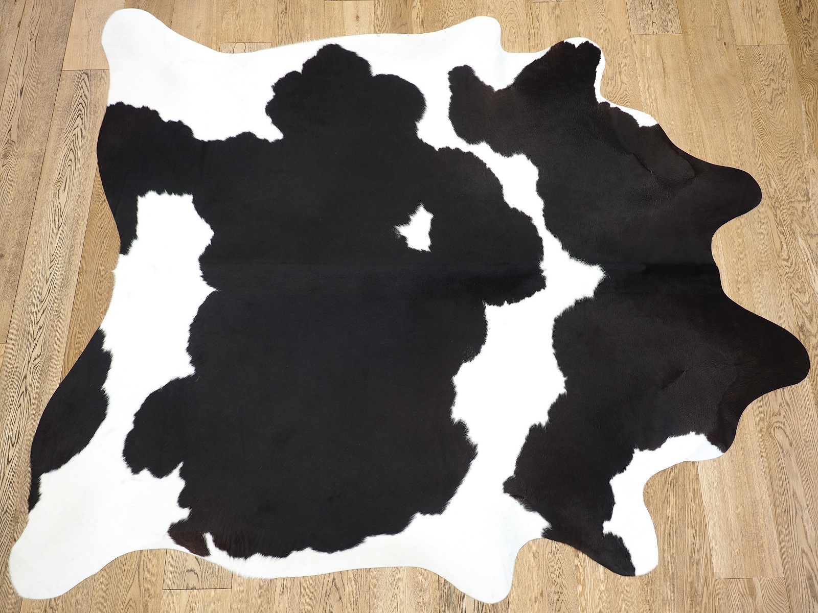 Коровья шкура натуральная черно-белая арт.: 26396