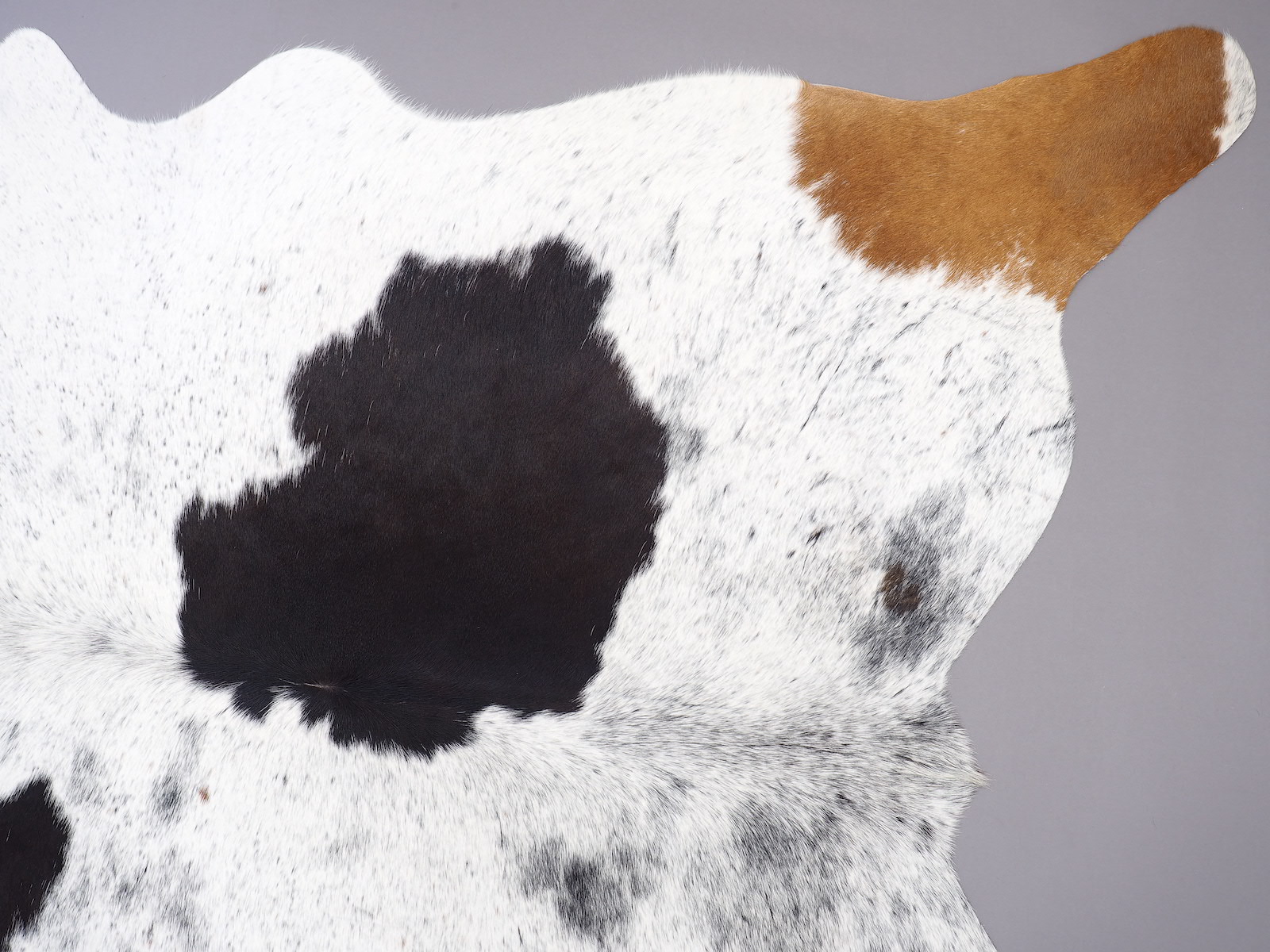Ковер шкура коровы соль и перец арт.: 30111