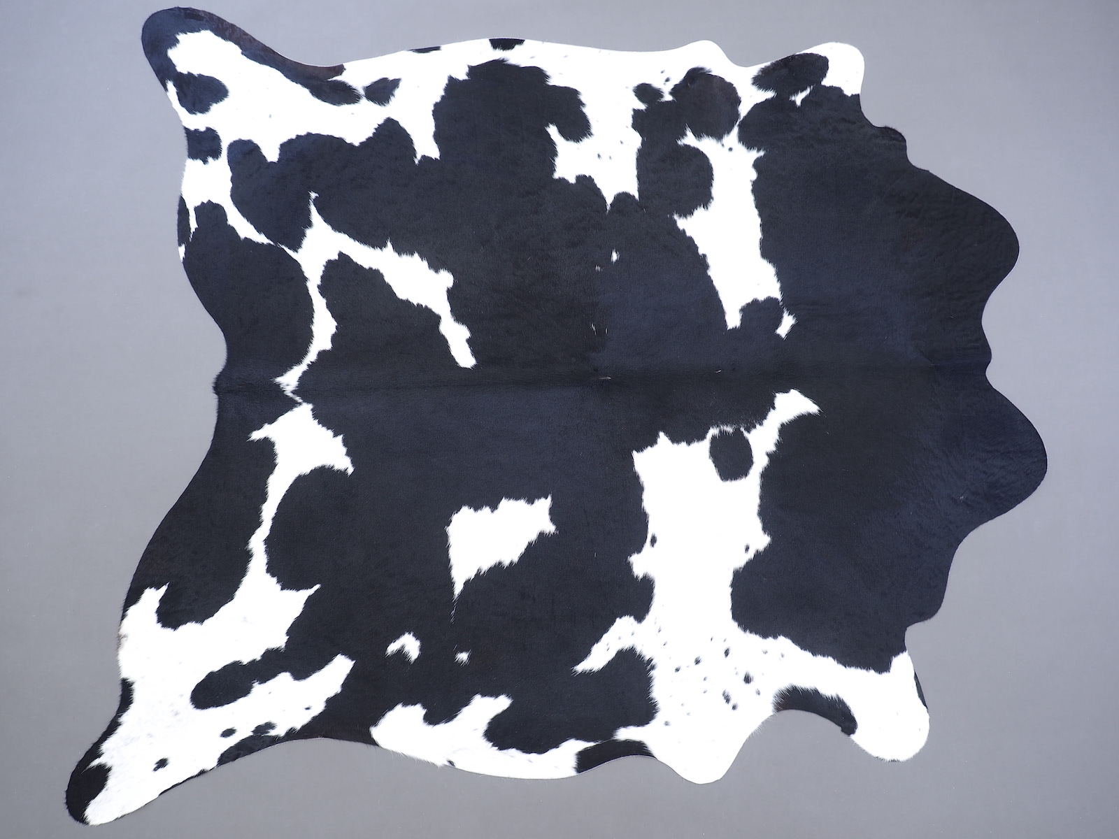 Ковер шкура коровы черно-белая арт.: 30198 - t30198_0