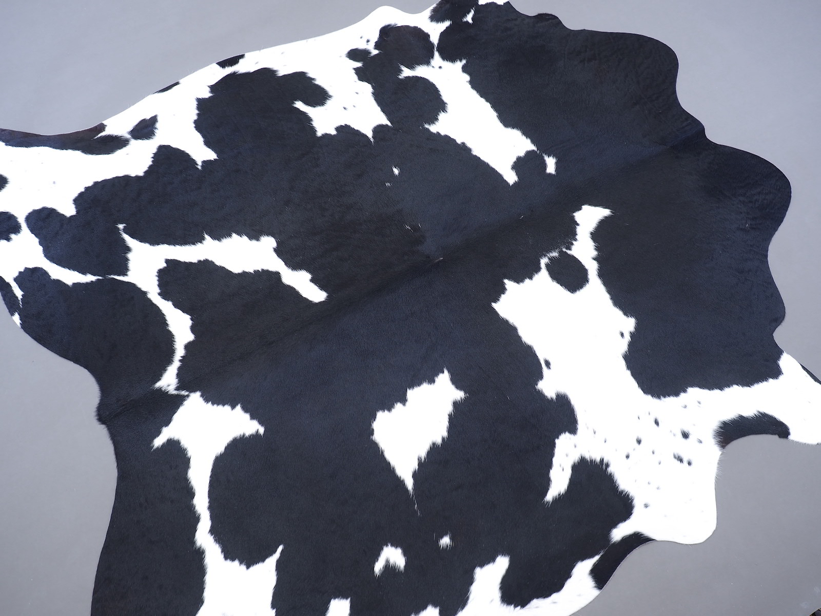 Ковер шкура коровы черно-белая арт.: 30198 - t30198_4