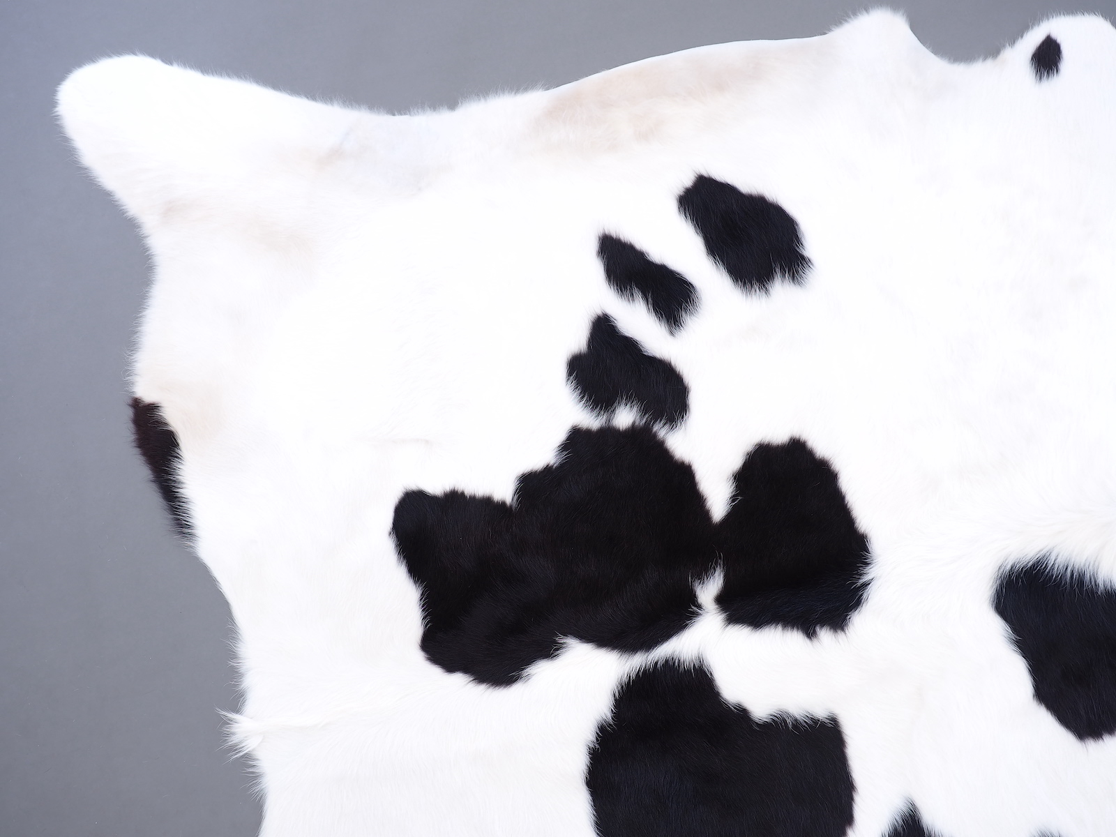 Ковер шкура коровы на пол черно-белая арт.: 30308 - t30308_8