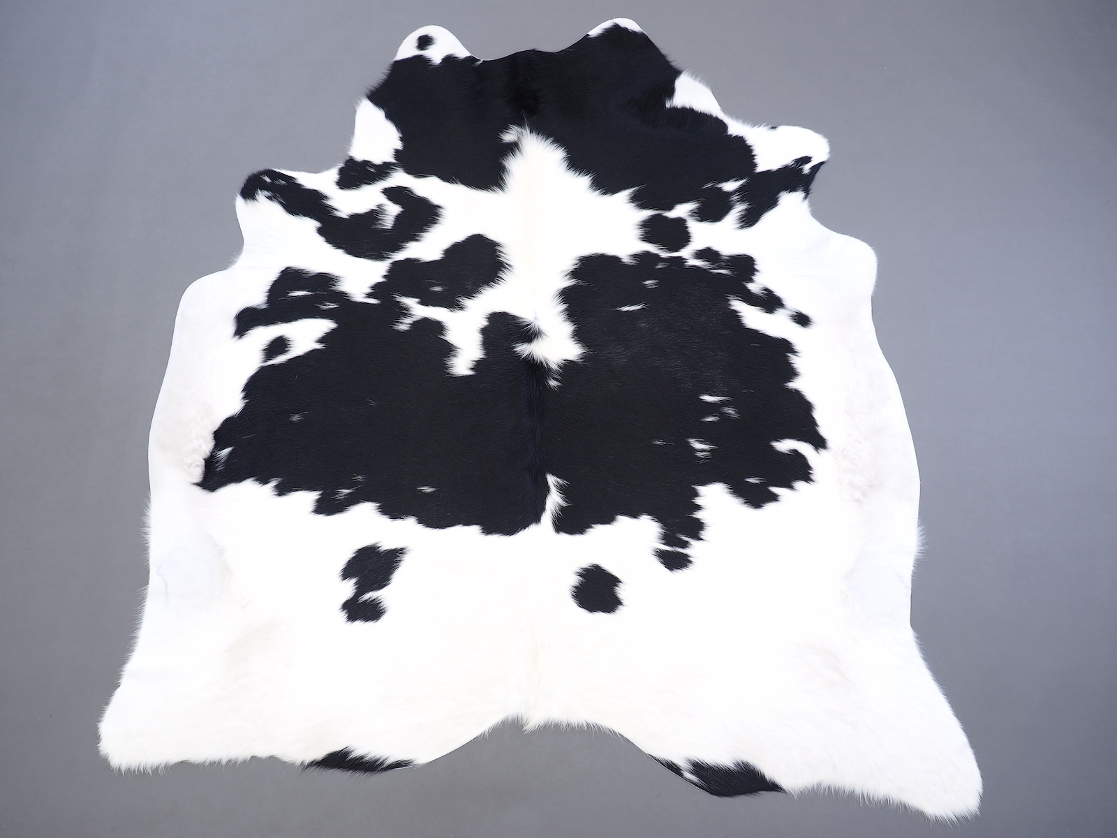 Ковер шкура коровы на пол черно-белая арт.: 30309 - 30309_10