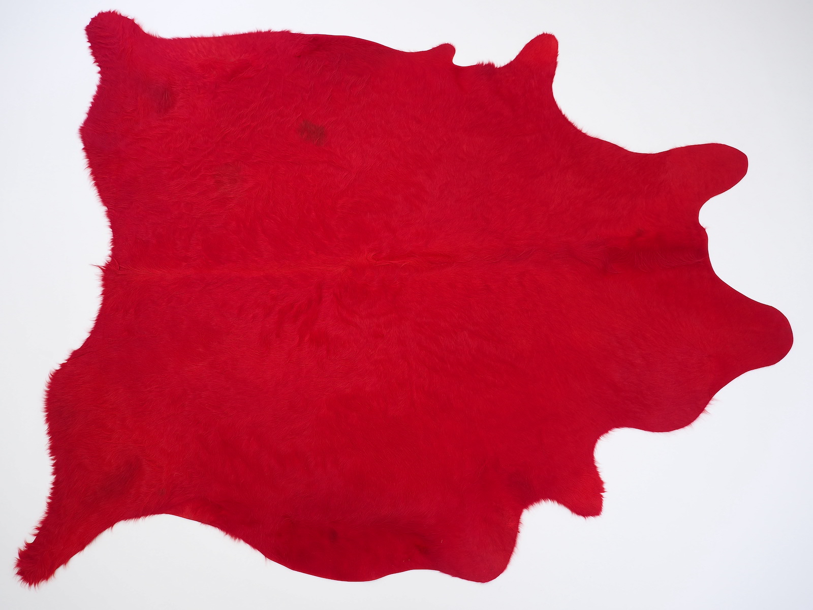 Коровья шкура – ковер ярко-красный арт.: 28300